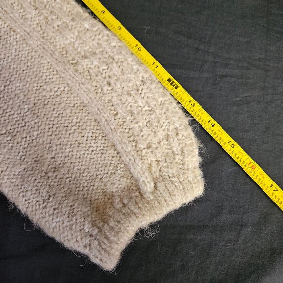 Kaisely Cream Knit Wool Blend Sweater Size L Pull Over Romantic Feminine Staple - Picture 7 of 8